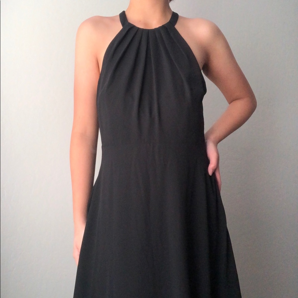 express sleeveless black flowy dress - Picture 2 of 4